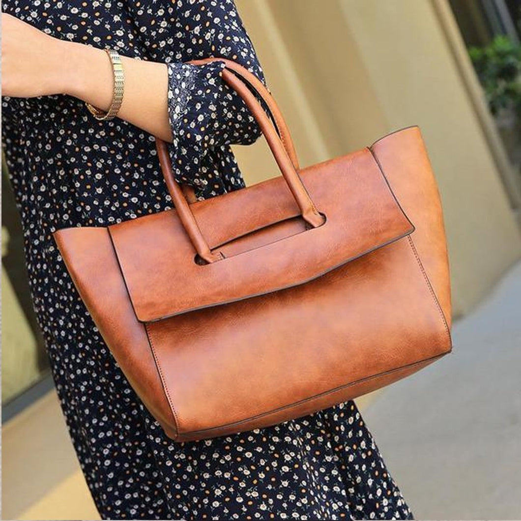 Retro And Stylish Handbag With A Single Shoulder Messenger Bag